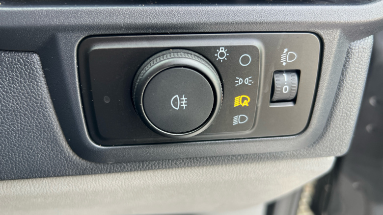 Ford Transit Custom 300 L2 Diesel Fwd 2.0 EcoBlue 136ps H1 Van Limited